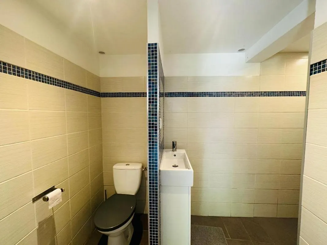 Logement 60 M2 Au Calme Piscine Et Flipper Grimaud