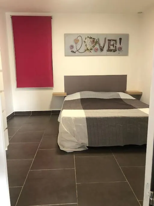 Holiday home Logement 60 M2 Au Calme Piscine Et Flipper Grimaud France