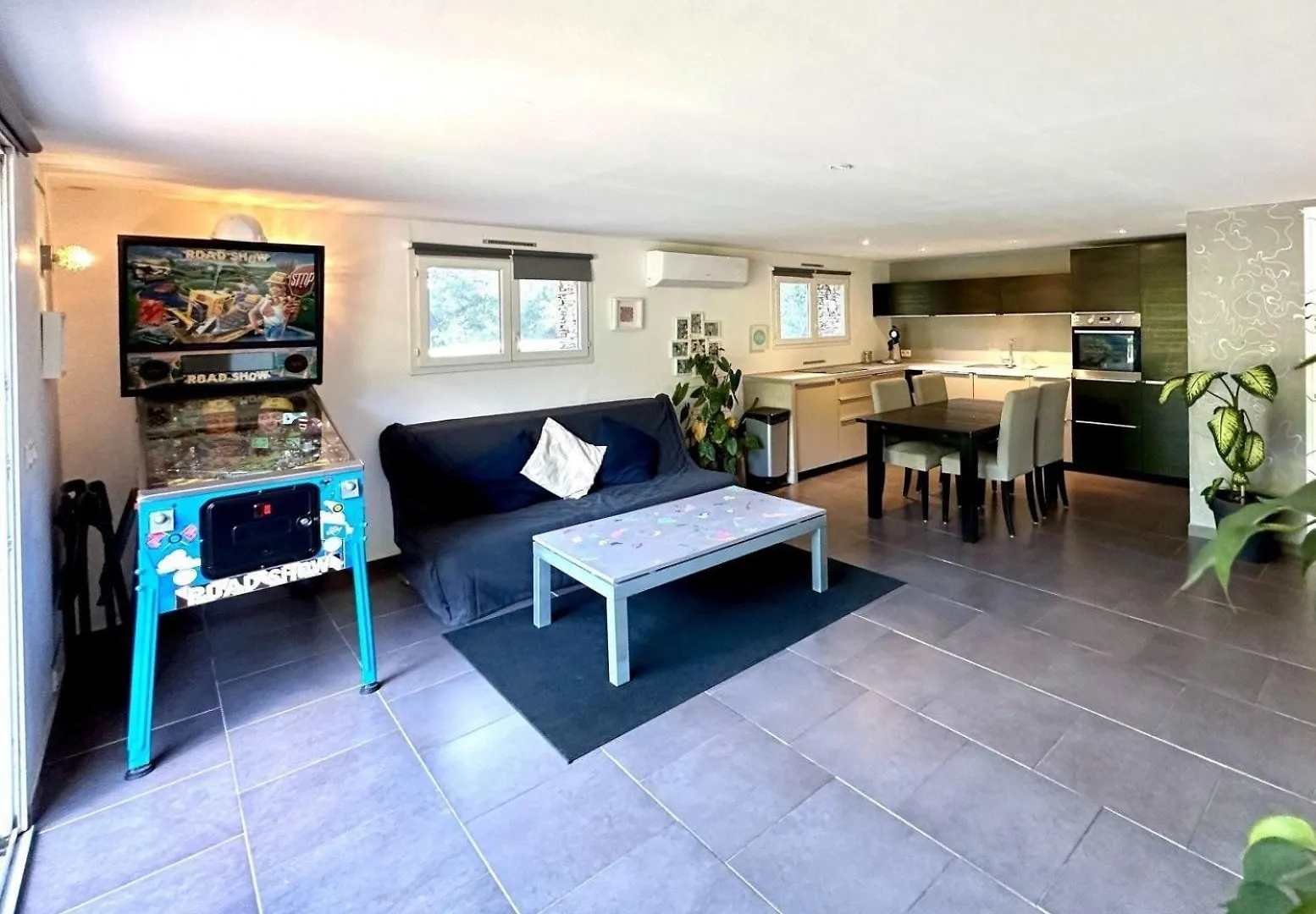 Logement 60 M2 Au Calme Piscine Et Flipper Grimaud 0*,  France