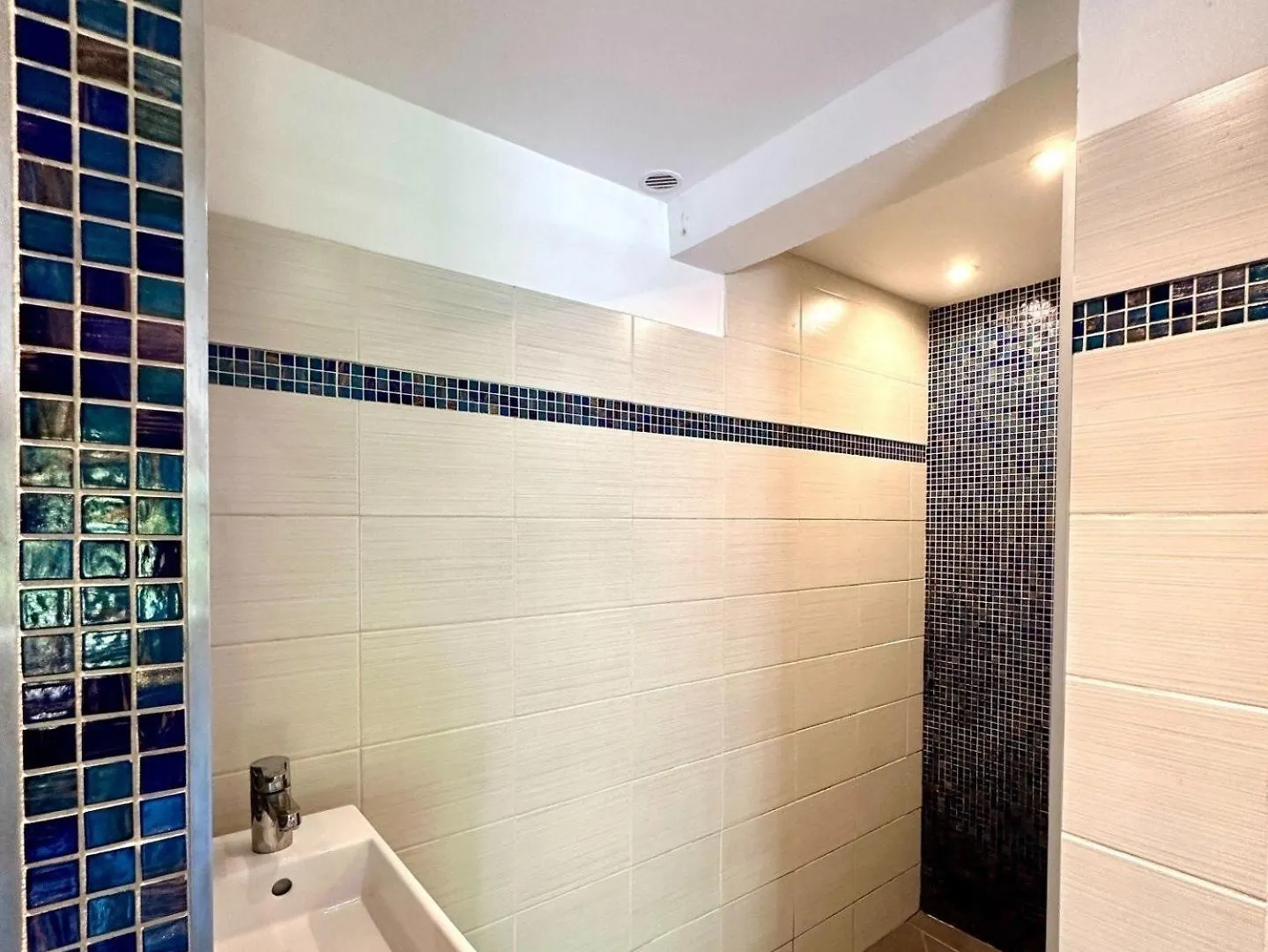 Logement 60 M2 Au Calme Piscine Et Flipper Grimaud Holiday home